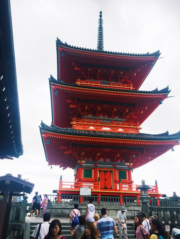 Muslim-travel-tips-Kyoto-Kiyomizu-dera-pagoda.jpg