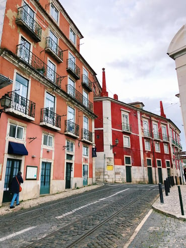 Lisbon-halal-travel-guide-architecture