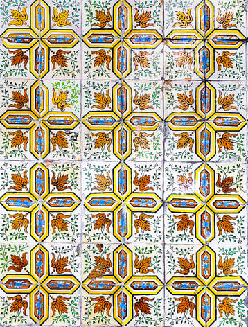 Muslim-travel-guide-Lisbon-Portugal-tiles