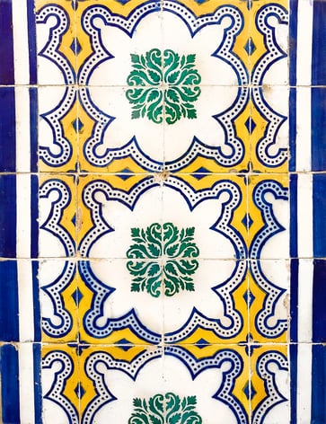 Muslim-travel-guide-Lisbon-Portugal-what-to-see-tiles