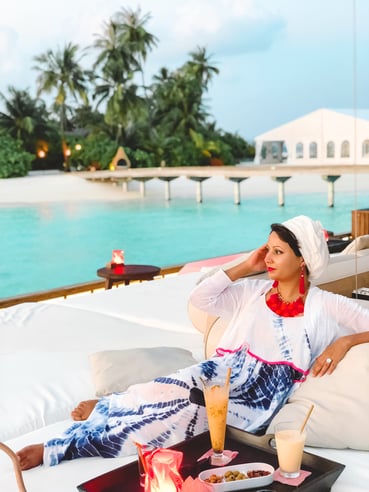 Hijabi-travel-blogger-Muslim-Maldives-guide