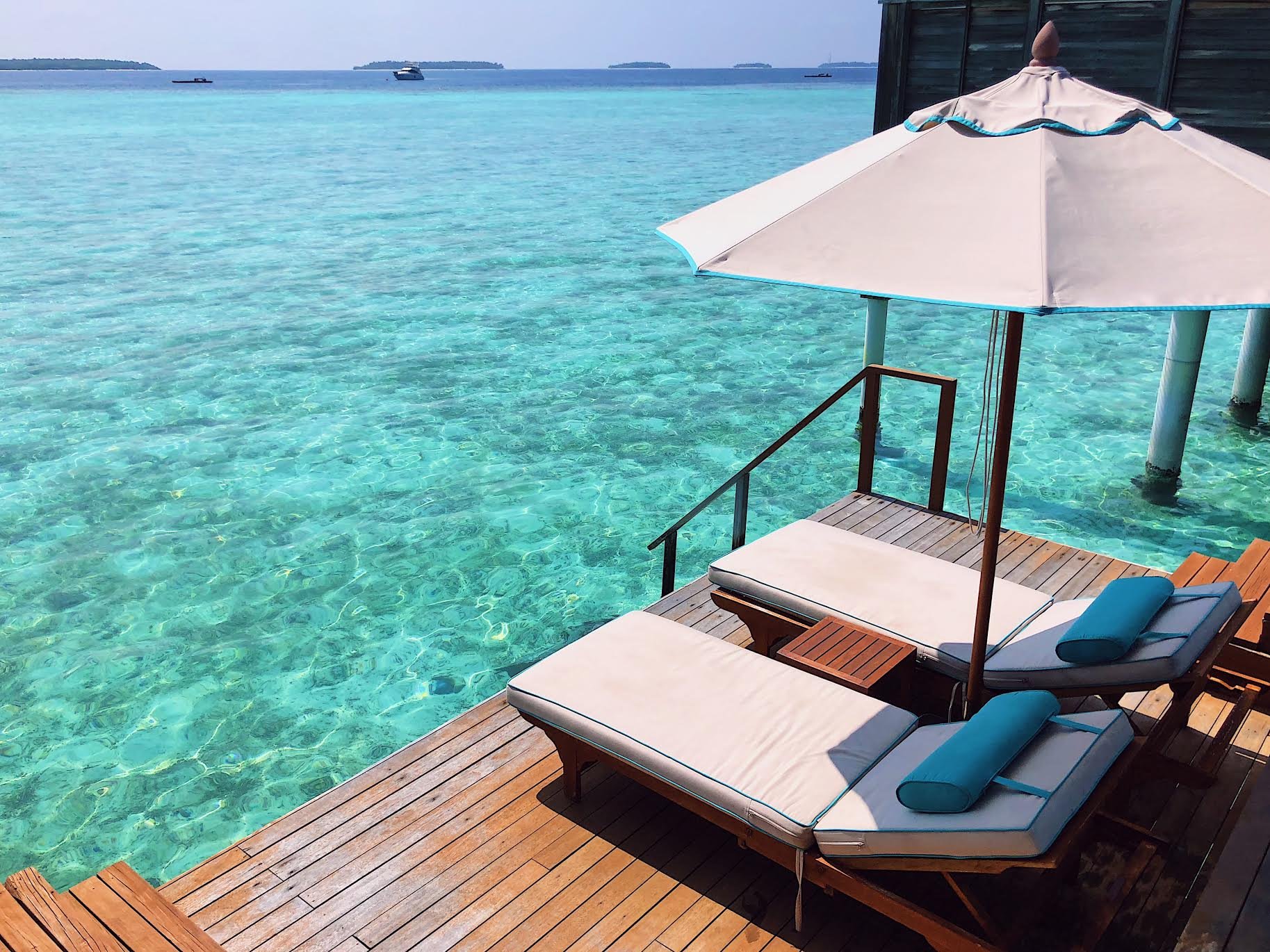 Muslim-travel-blog-Maldives-guide-where-to-stay-overwater-villa