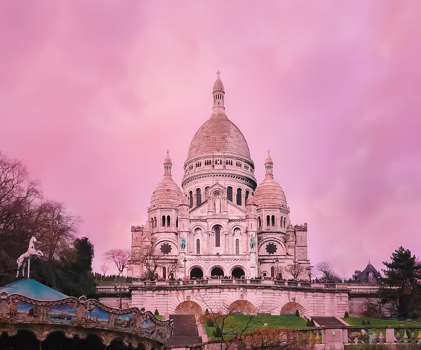 Sacre Coeur pink sunset