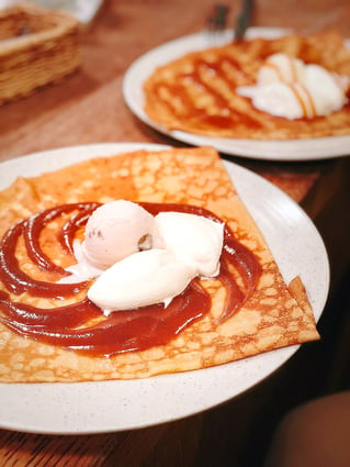 Halal crepe with ice cream at Breizh cafe