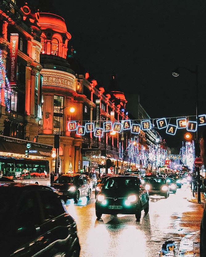 Galeries Lafayette lights at night