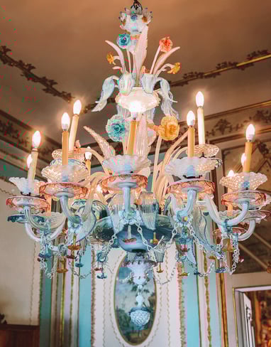 Sintra-Portugal-Palace-of-Queluz-chandelier