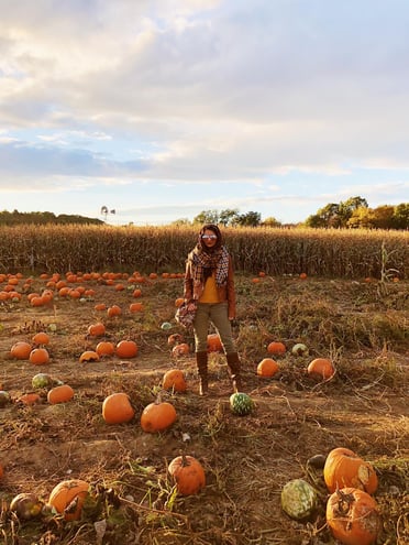Muslim-travel-New-England-fall-activities-pumpkin-patch