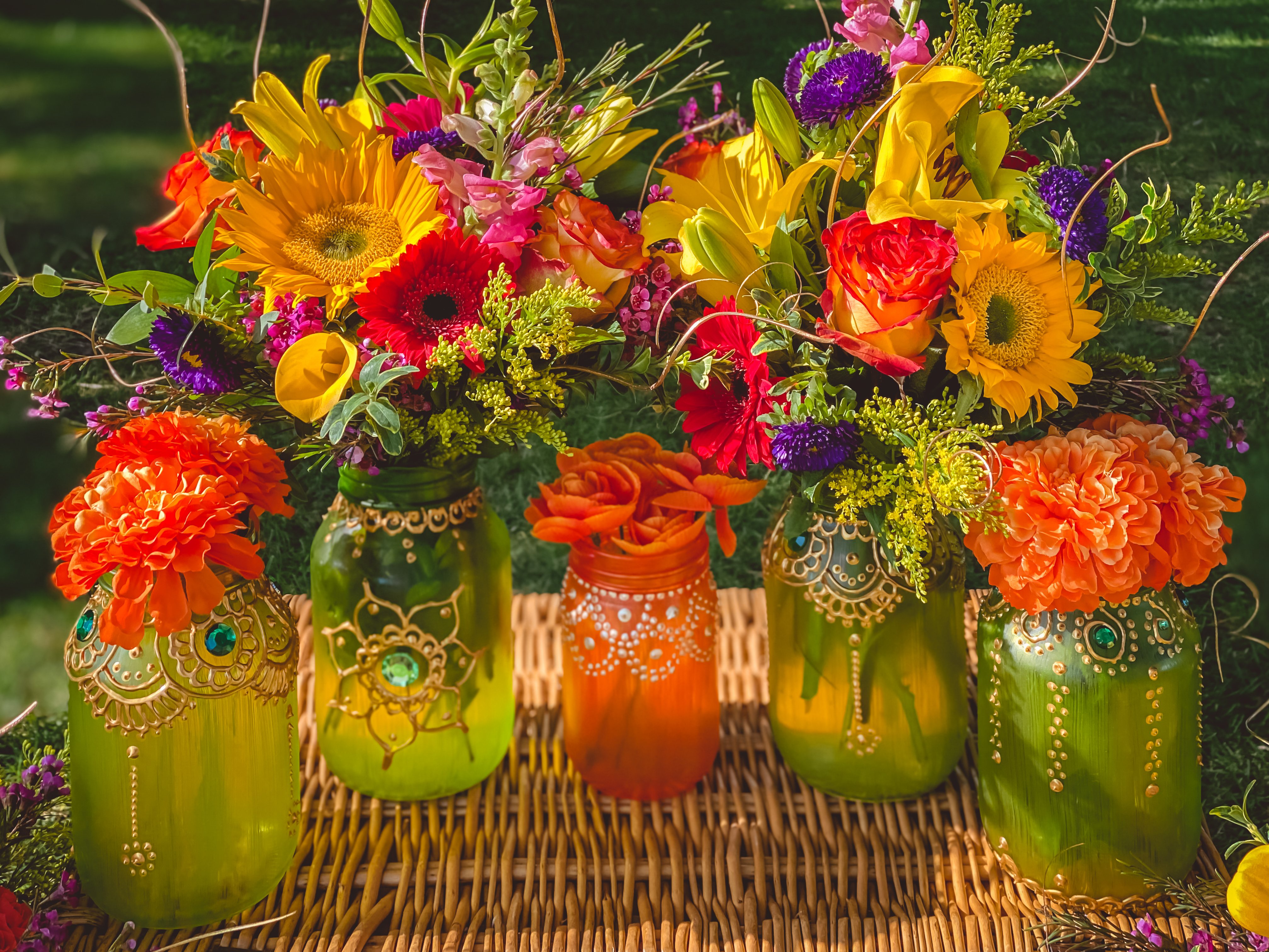 Eid-picnic-decor-flower-centerpieces