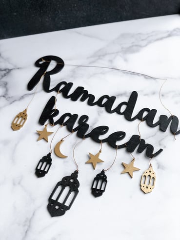 Ramadan-decor-ideas-Ramadan-Kareem-sign