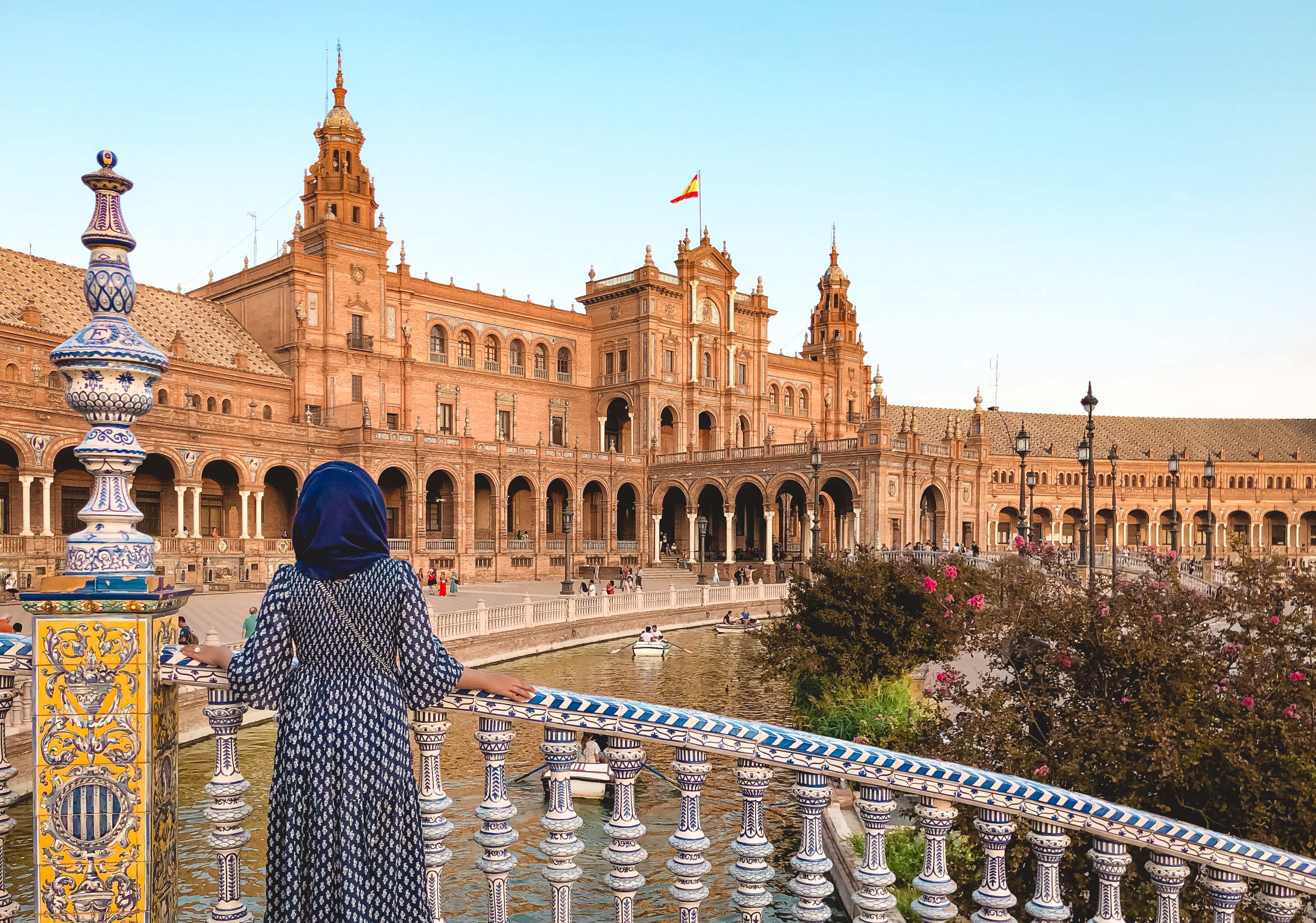 muslim tour guide spain